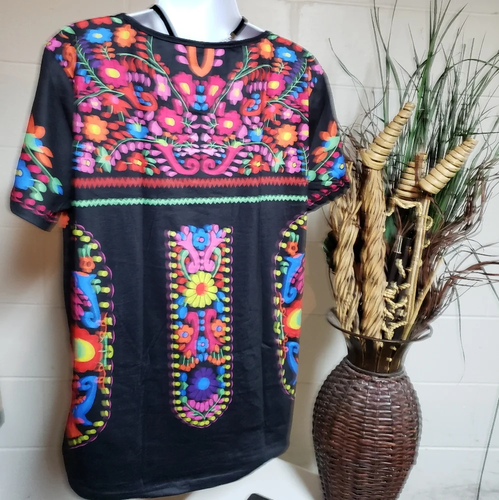 Colorful Tee - Picture 4 of 4